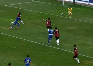 چمن ورزشگاه جدید استقلال ایدهآل نیست!(عکس)