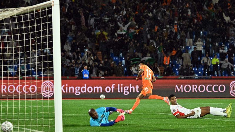 پیروزی قهرمان آفریقا با ستاره‌ای از منچستر