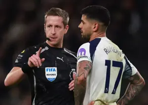 اتهام بدرفتاری با داور به ستاره تاتنهام