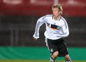 سقوط از 70 متری: مرگ دلخراش فوتبالیست آلمانی