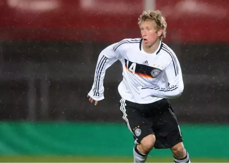 سقوط از 70 متری: مرگ دلخراش فوتبالیست آلمانی