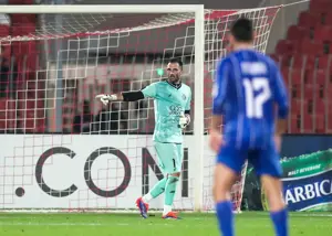 سوت داور، استقلال را در بازی نگه داشت