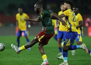 کامرون ۱-۰ گابن: برد اول با درخشش امبومو