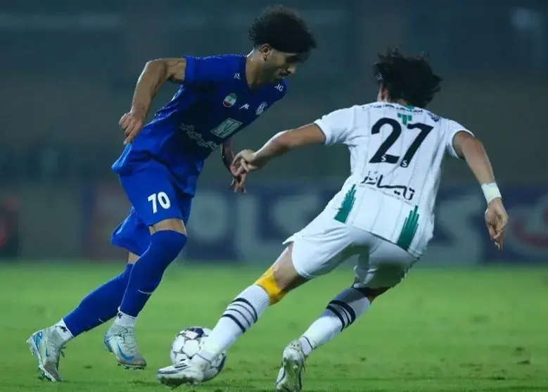 زنده: استقلال خوزستان ۰ – ذوب‌آهن ۰