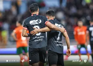 امضای علیپور پای گل اول پرسپولیس