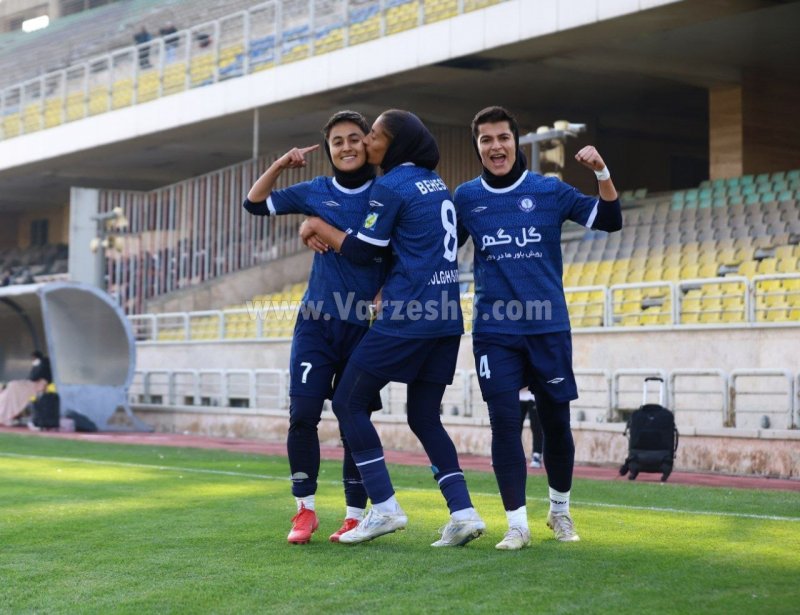 زنان گل‌گهر از قهرمانی پا پس نمی‌کشند