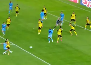 خوششانسی سپاهان با ضربه میلیمتری کاپیتان(عکس)