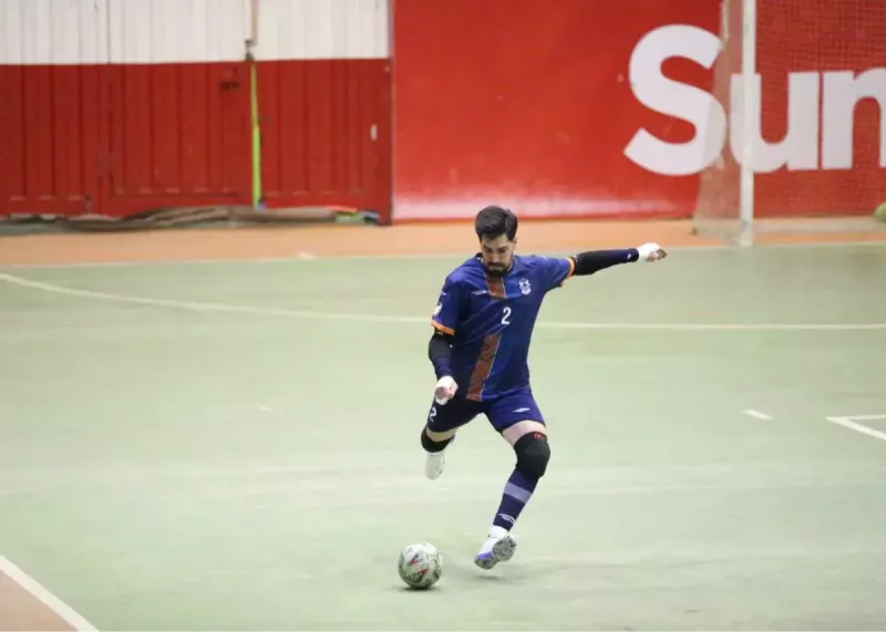 گلر ملی‌پوش فوتسال جنگ قهرمانی را زنده نگه داشت