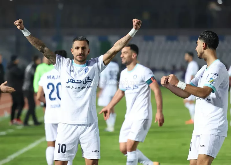 تیکدری شادی گل را مال خود کرد!