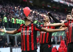 میلان با سه گل صدرنشین ایتالیا شد