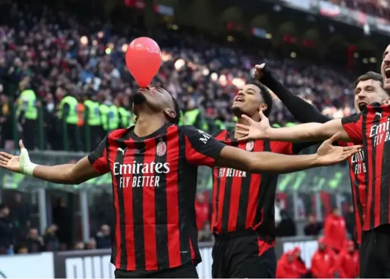 میلان با سه گل صدرنشین ایتالیا شد