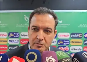 امتناع اسفندیارپور از اعلام موضع برابر زنوزی