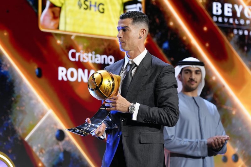  گلوب ساکر 2025: دمبله جایزه برد، و رونالدو