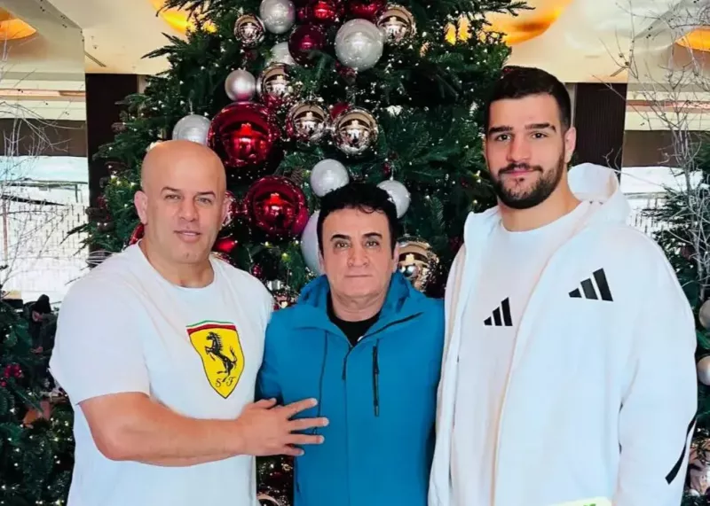 آقای خاص هم به فردین و پسرش پیوست!