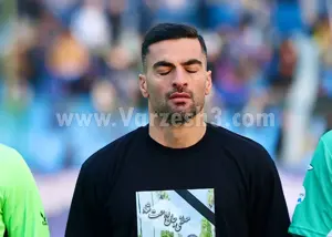 مرد جنگی گل گهر سیاه پوشید (عکس)