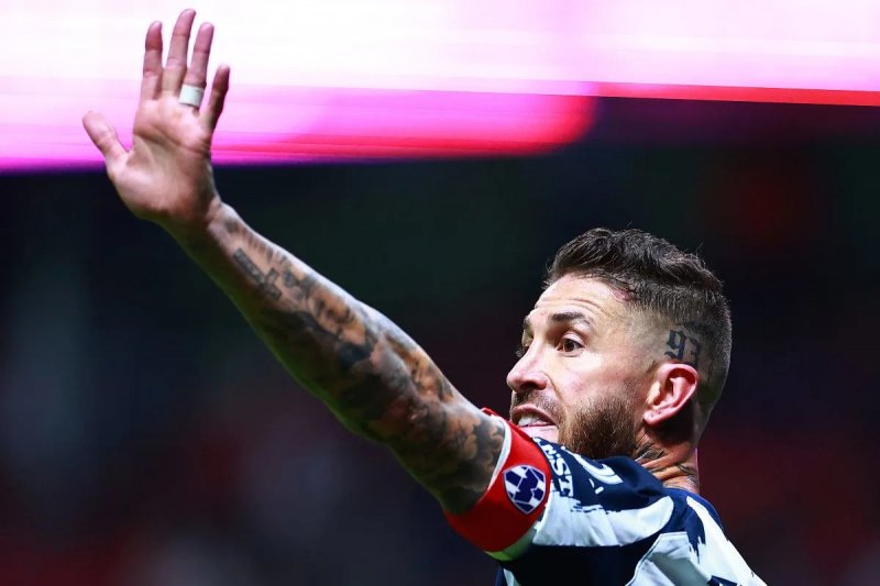 بمب فرانسه: ال‌کاپیتانو در راه نیس!