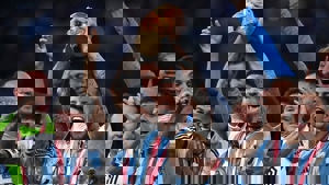 بارسا قهرمان جهان در 2022 را رد کرد!