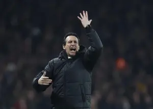 دست ندادم چون سرد بود و زیادی منتظر ماندم