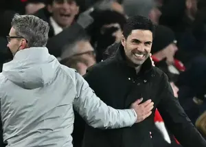 از برد خوشحالم، مهم نیست مربی حریف دست نداد!