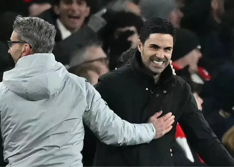 از برد خوشحالم، مهم نیست مربی حریف دست نداد!