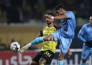 نجات تلخ قبل از گل سرنوشت‌ساز سپاهان (عکس)