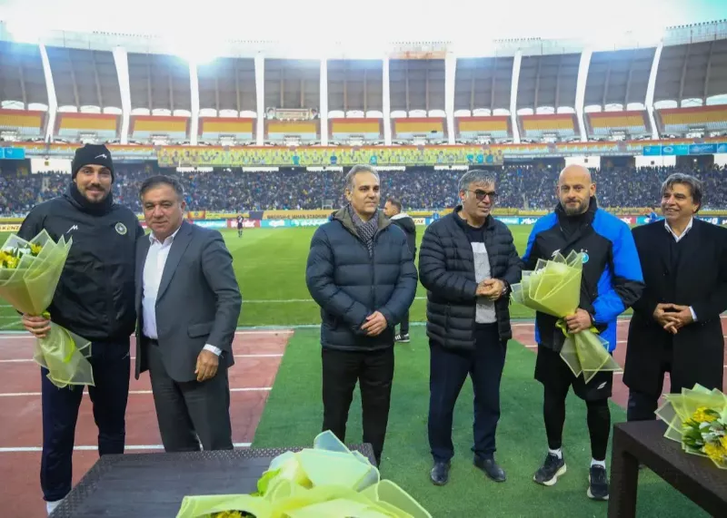 اقدام کم‌سابقه مدیران سپاهان و استقلال (عکس)