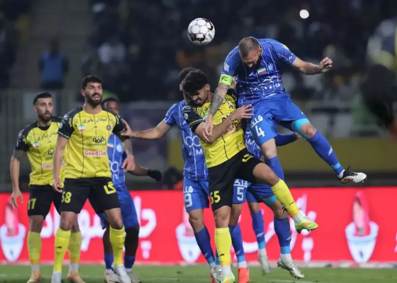 گزارش زنده: سپاهان 1 - استقلال 1