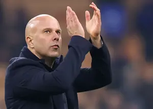 چرا لیورپول از هلند جتِ جنگنده خریداری کرد