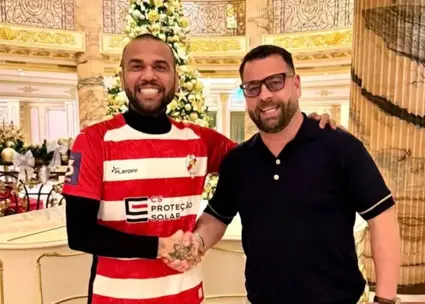 رسمی: دنی آلوز به فوتبال برگشت!