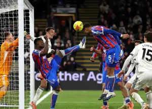 پاتک سنگین پالاس به نقشههای پرز و رئال