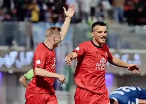 انحصار هتتریک در دست تراکتوریها