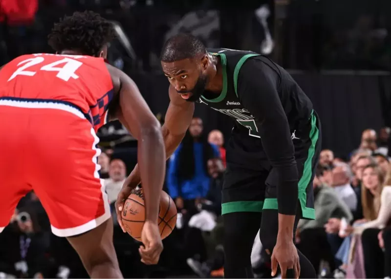 ‏ مرد همیشه عصابی NBA دعوا کرد و اخراج شد!