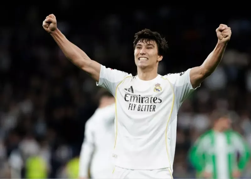 گونزالو گارسیا: ذخیره بهترین بازیکن جهانم!