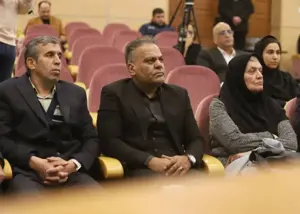 حضور فعال رییس هیئت جنجالی در مجمع!‌ (عکس)