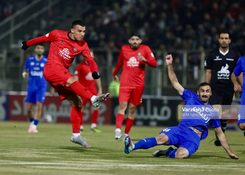 حسین‌زاده بالاتر از لواندوفسکی و دوکو!