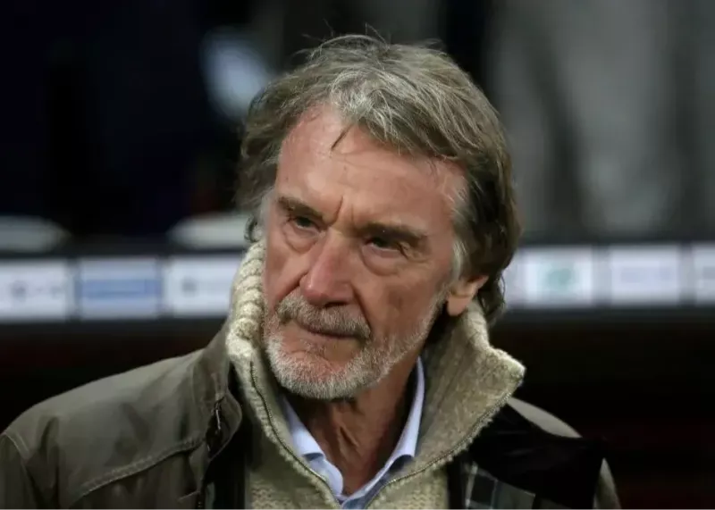 مالک یونایتد سوژه خنده شد!