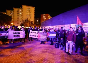 اعتراض به رژیم صهیونیستی در بازی بارسلونا!