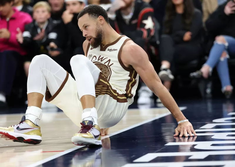 اخراج اسفتن کری در نبرد جنجالی هفته NBA!