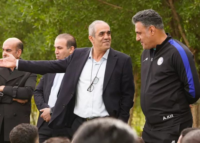 حضور مدیرعامل آبی‌ها در محل تمرین (عکس)