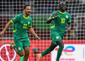 شلیک مرگبار مانه در قلب صلاح نشست! 