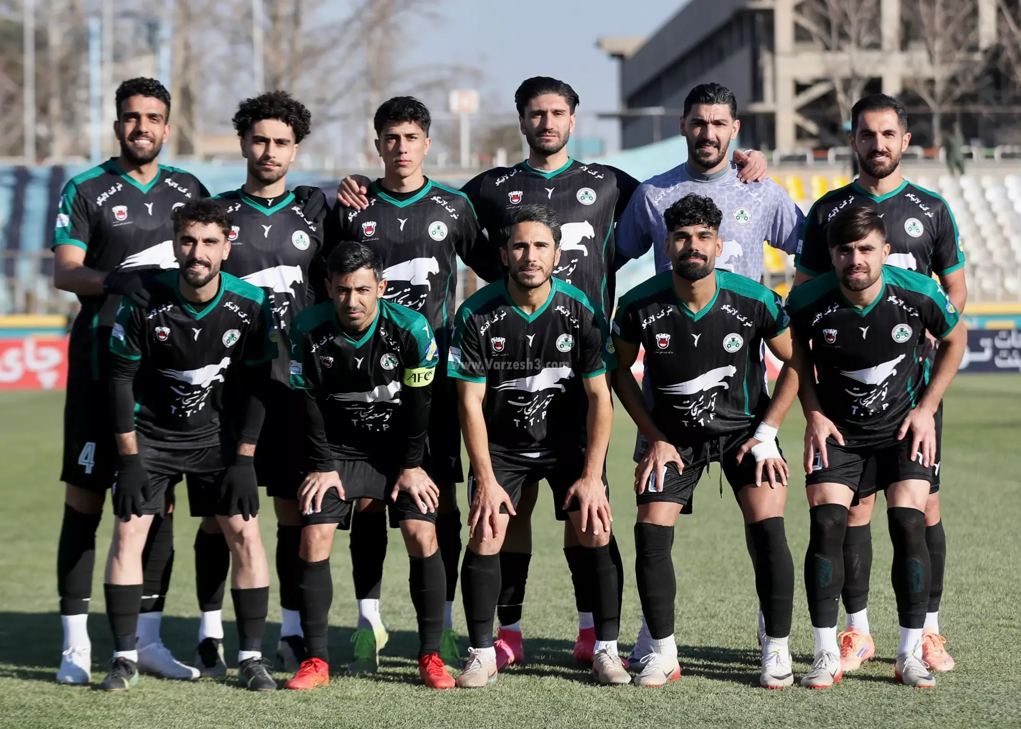 یازده بازیکن ذوب‌آهن برای حفظ روند برد