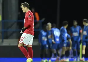 دنیس اکرت: باید احساسات خودم را کنترل کنم