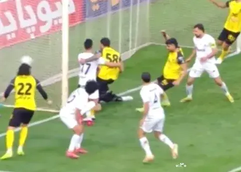 نقش پررنگ VAR در بازی سپاهان و ملوان