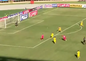 شلیک اورونوف علیه سکوت ورزشگاه شیراز (عکس)