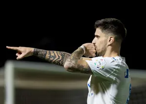 تخت گاز رئیس آسیا به سمت قهرمانی