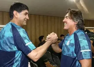 غلامپور: باید مجسمه‌ ساپینتو را بسازند!