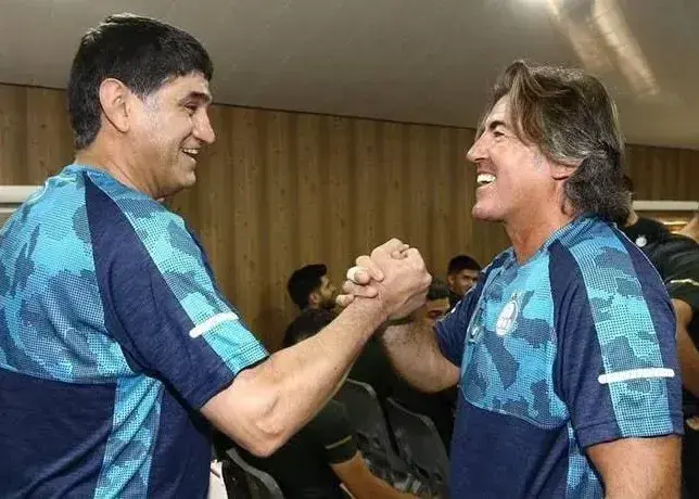 غلامپور: باید مجسمه‌ ساپینتو را بسازند!