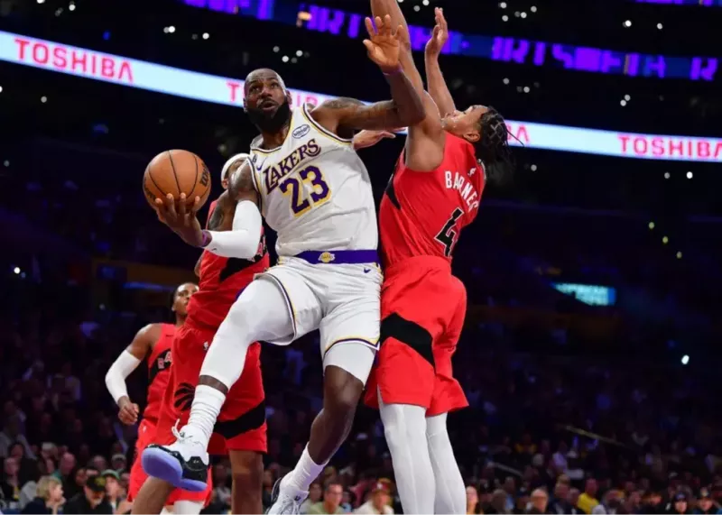 لیکرز با تکمیل مثلث ترسناکش: رحم بی رحم!