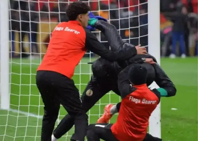 تلاش برای سرقت حوله مندی: جادو را بدزدید!