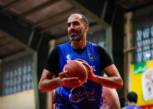 استقلال بدون حدادی هم صدر را نگه داشت